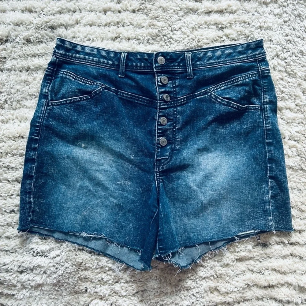 American Eagle jean shorts - Picture 2 of 5